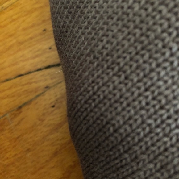 🎉SALE🎉NWT IZOD Jeans soft olive gray sweater - Picture 2 of 7